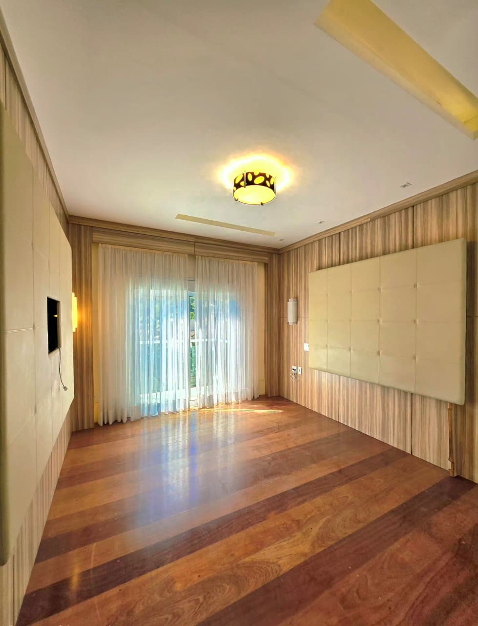 SUITE MASTER